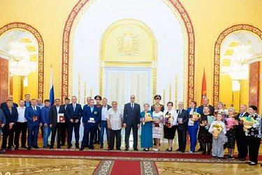 Поздравляем с заслуженной наградой!